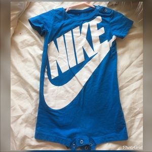 Nike onesie great condition